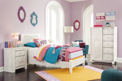 Paxberry Twin Panel Bed, Chest and Nightstand