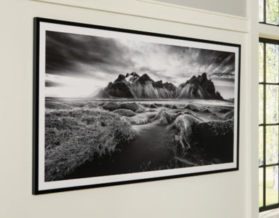 Delstone Wall Art