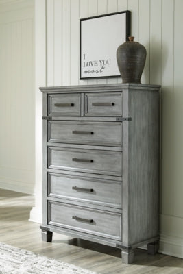 Russellyn Chest of Drawers